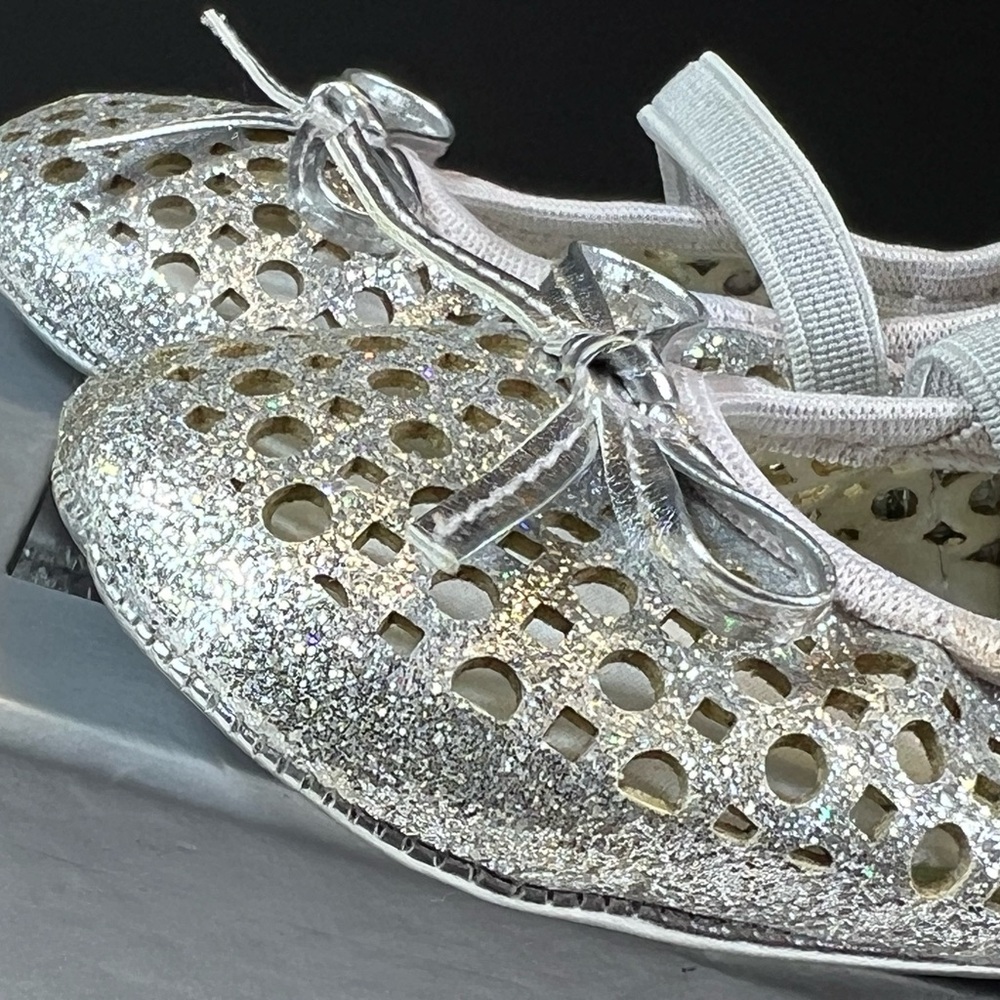 Stuart Weitzman "My First Weitzmans" Silver Glittery Ballet Flats Infant Size 4 - Picture 8 of 15